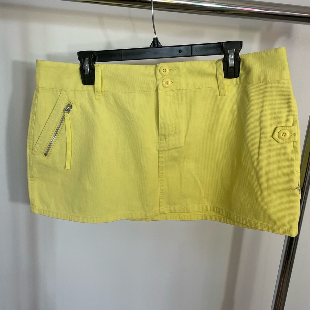 Vintage Y2K Hurley micro miniskirt, bright yellow, size 11, NWT